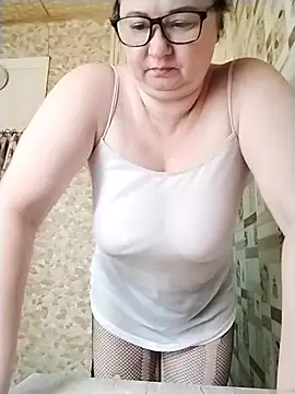 Holly-69 live