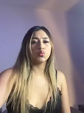 MaddyStonee_ live