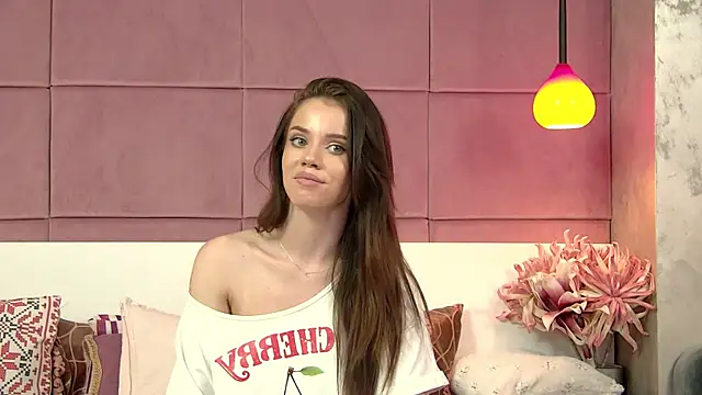 LunnaHayes live