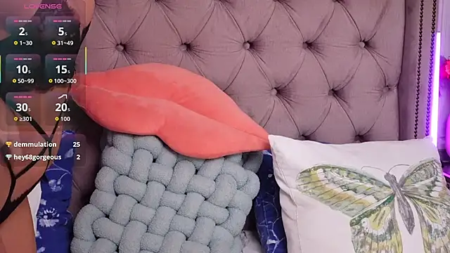 JenniferLovve live