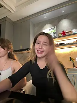 Nura_n_Sarah live