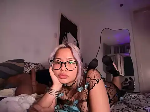 Tina_Slick live