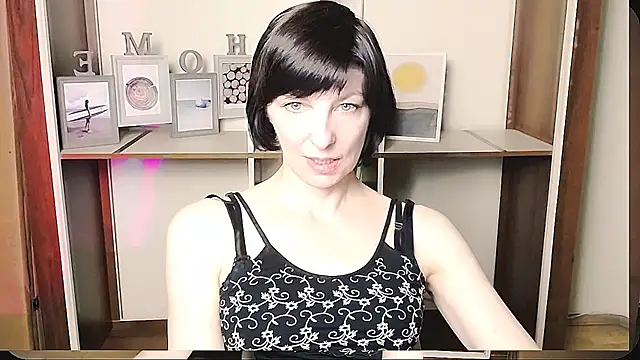 _AngeliaFlow_ live