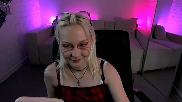 OliviaVale live