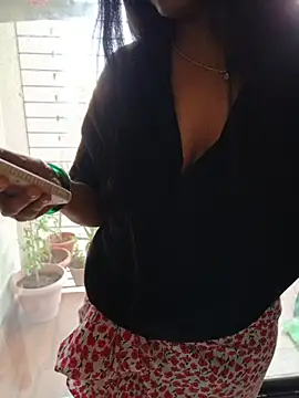 Queenlipx live