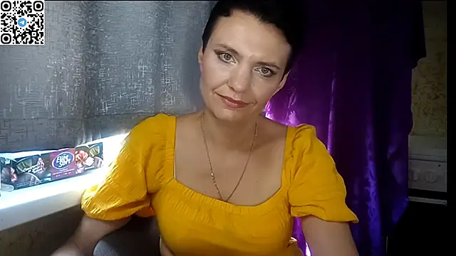 HotMamaQueen234 live