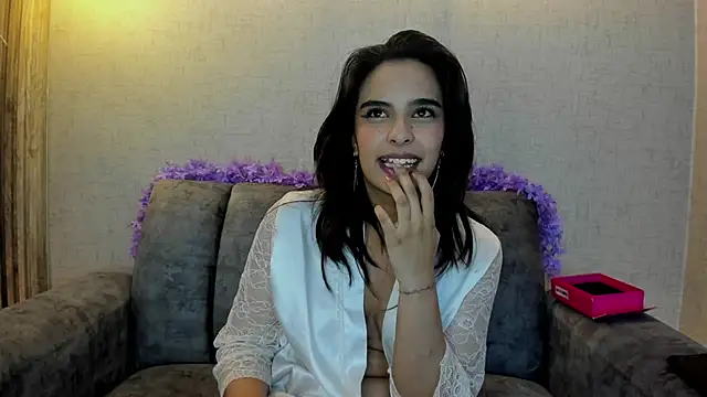 ShantalBr live