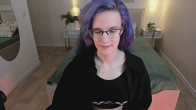 AuraLaunni live