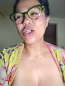JohannaLuxe live