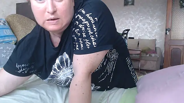 Amy_August live