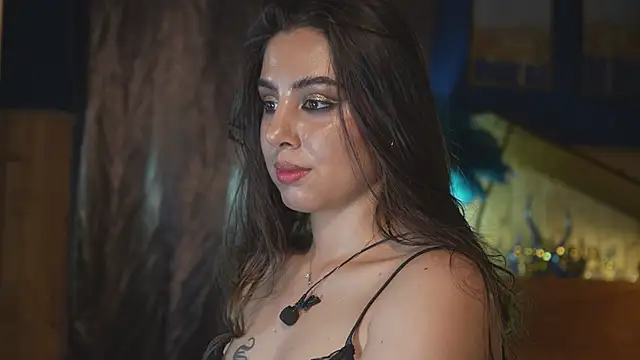 VanessaDoyle live