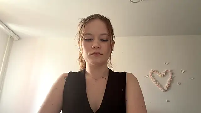 LauranAngelbeck live