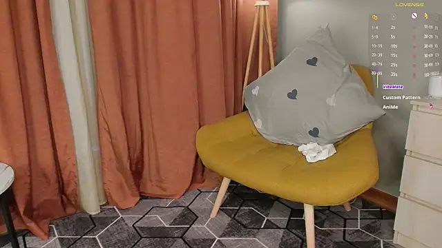 BlondeBombX live