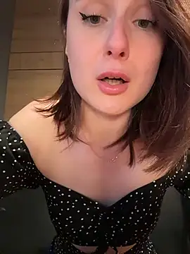 Dina_Tease live