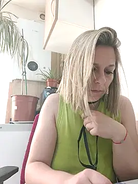AdaJoy live