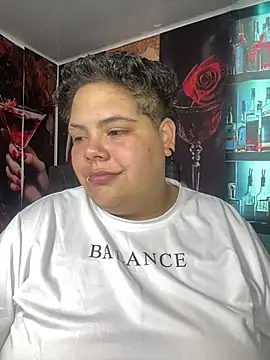 Hailey_Curvy live