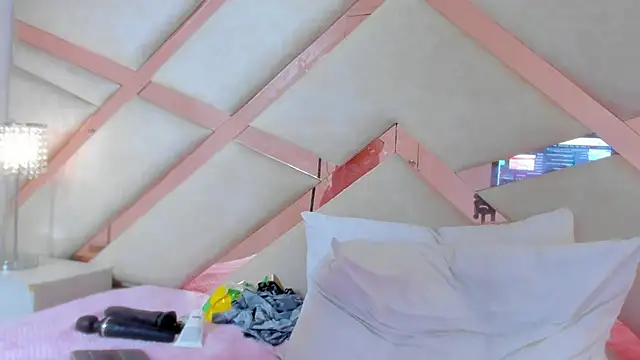 lucy_davies live