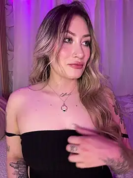 Lally_Valencia__ live