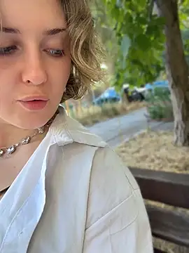 KellyKeler live