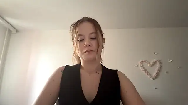 LauranAngelbeck live