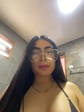 Mia_222 live