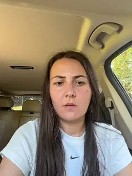 BrunetteNymph live