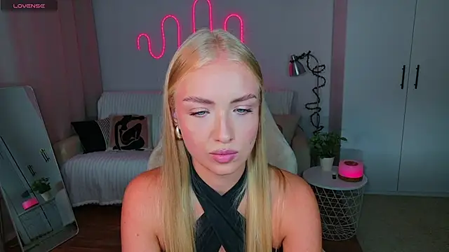 TessaGrays live