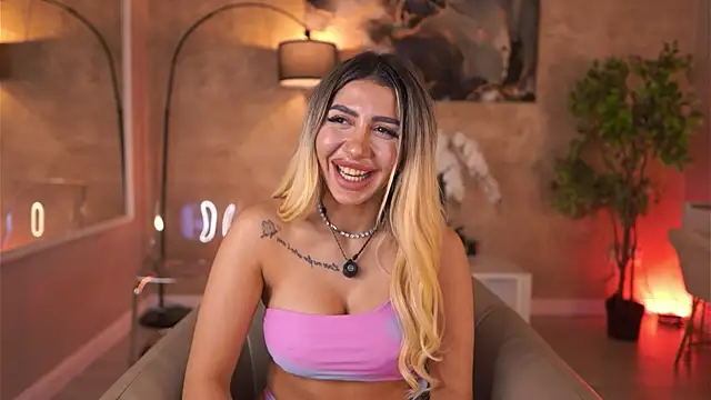 LucyyRosse live
