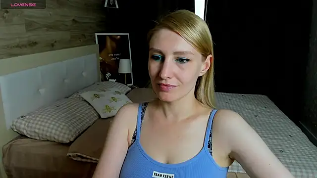 ReginaAmour live
