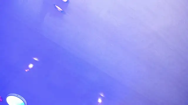 Tifanny-Val live