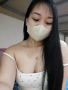 Laurie369 live