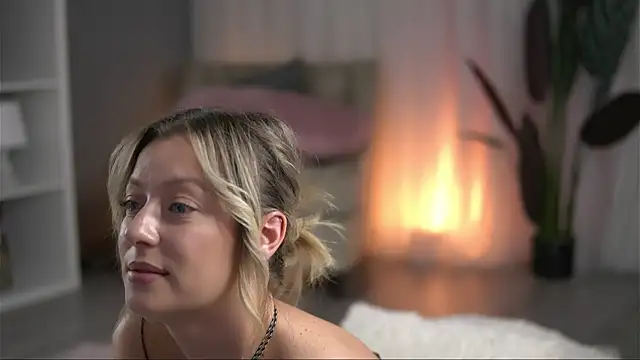 AnnastasiaMills live