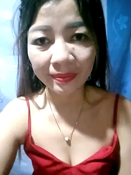 Yiyi102300 live