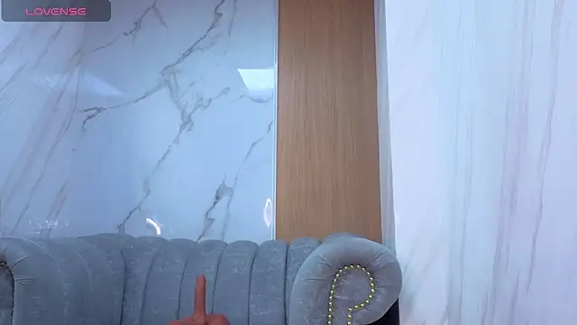 Lola_roses_tf live
