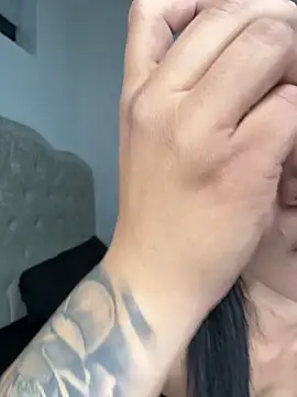 DaniRivers_ live