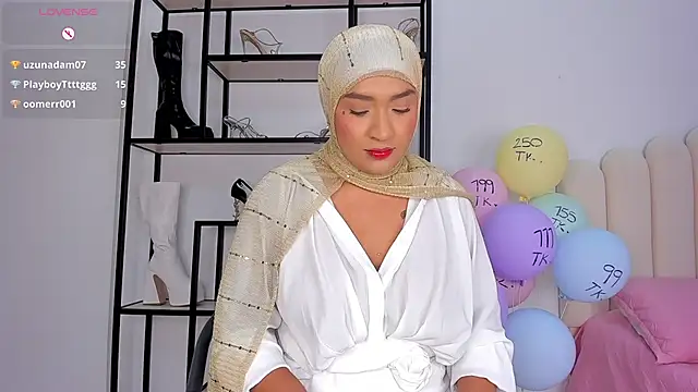 Amira-Zahra live