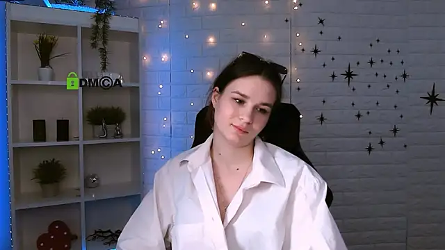 angie_foxy1 live