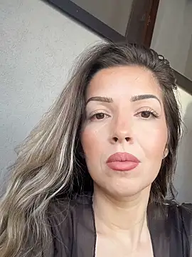 SoniaDeviis live
