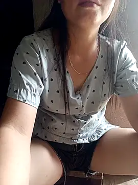 Amanda-aa live