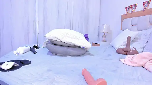megan_rous_ live