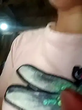 Momo-biki live