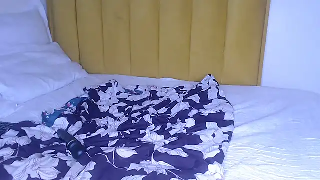 Bella_2025 live