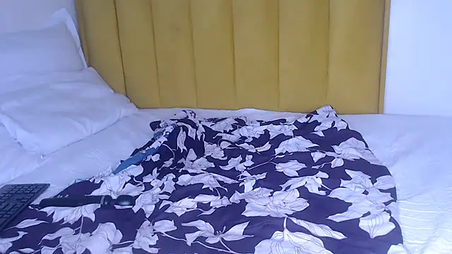 Bella_2025 live