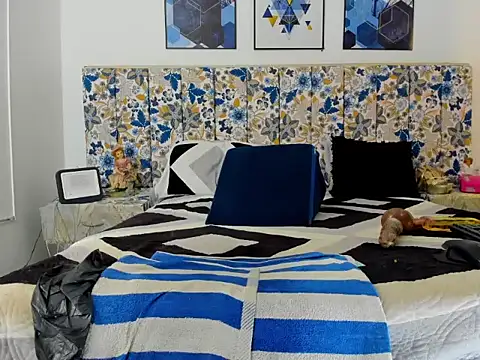 sofiabigtitsxxx live