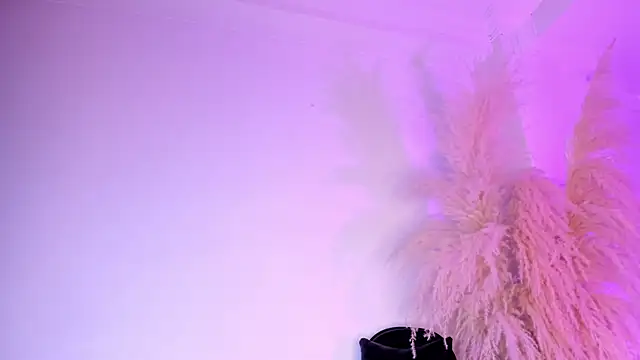 CristineRainn_ live