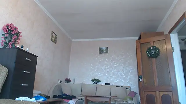 Amy_August live