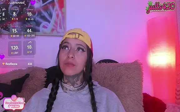 Julls420_ live