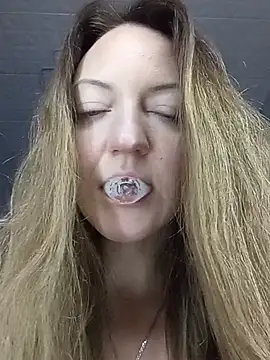 KattyLuuu live