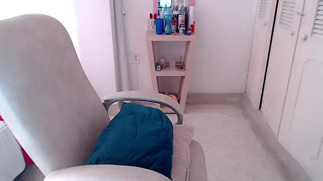 leonela_69 live