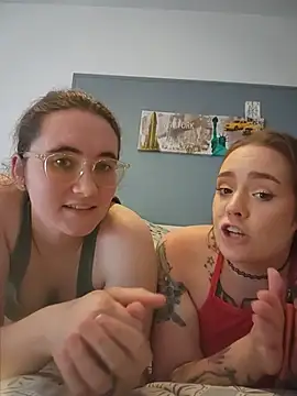 AndHerXO live